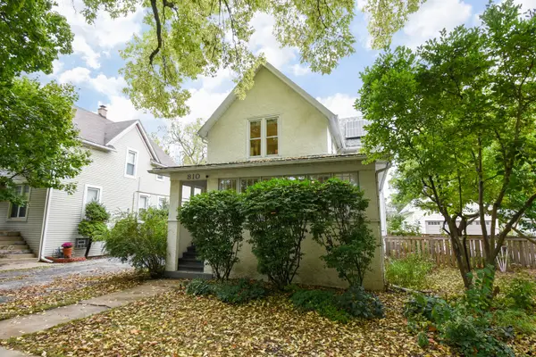 810 Belleforte Avenue, Oak Park, IL 60302