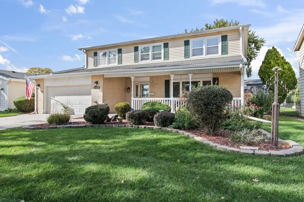 1108 S Cherrywood Drive, Mount Prospect, IL 60056 - #1