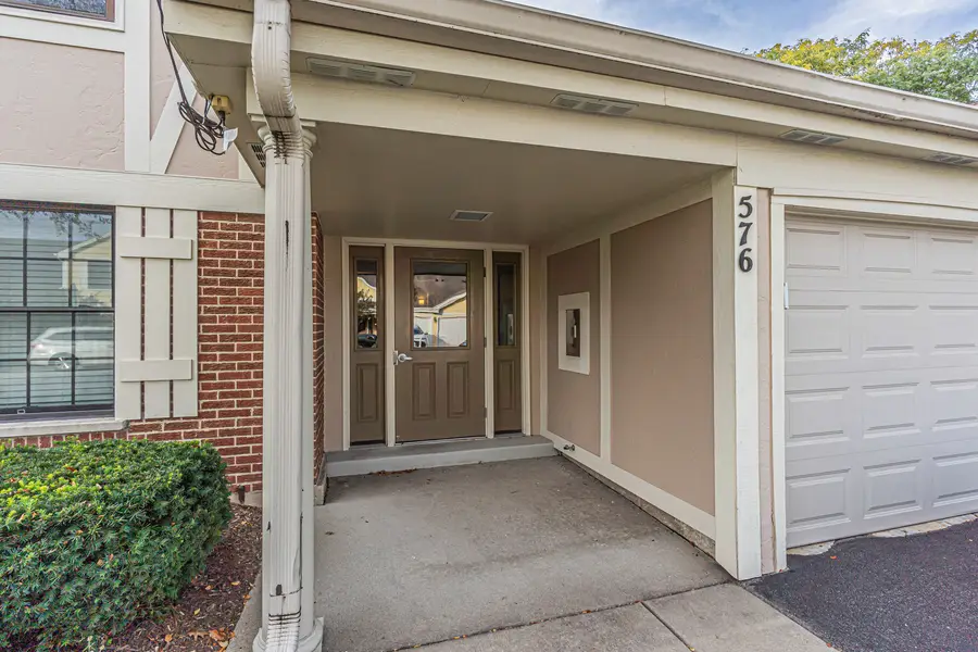 576 Greystone Lane #C-2, Wheeling, IL 60090 - #3
