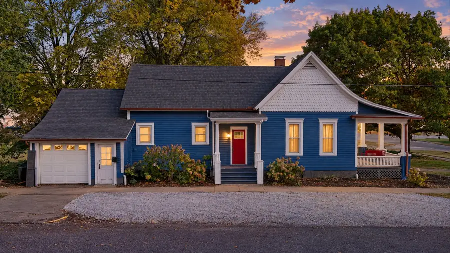 318 W High Street, Monticello, IL 61856 - #3