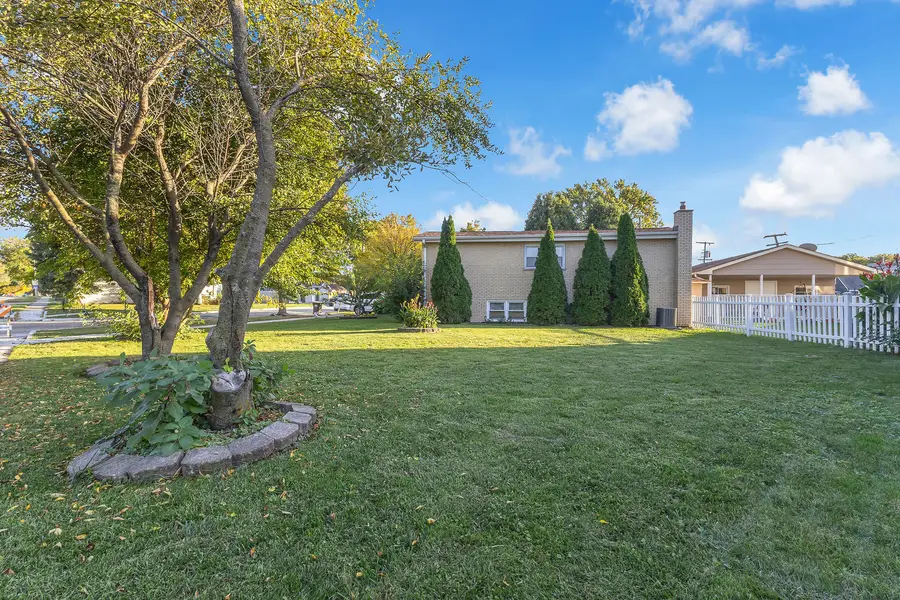10440 Princess Avenue, Chicago Ridge, IL 60415 - #3