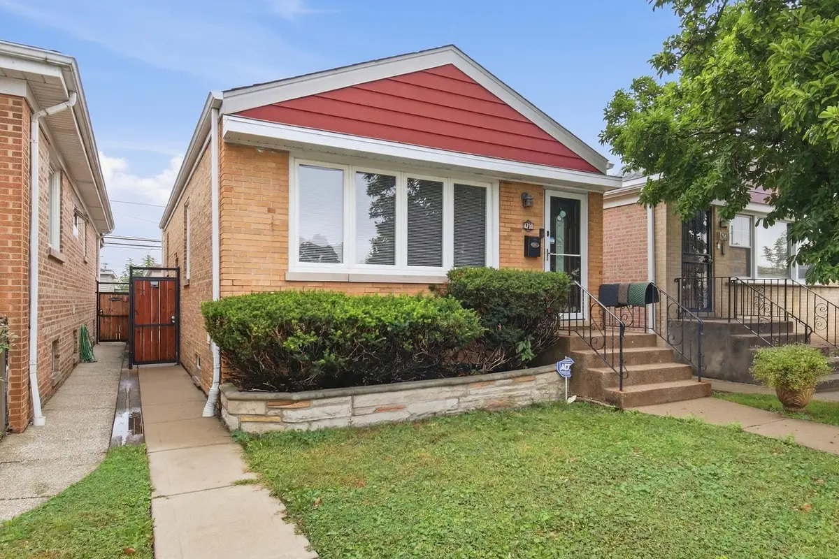 6230 W Foster Avenue, Chicago, IL 60630 - #1