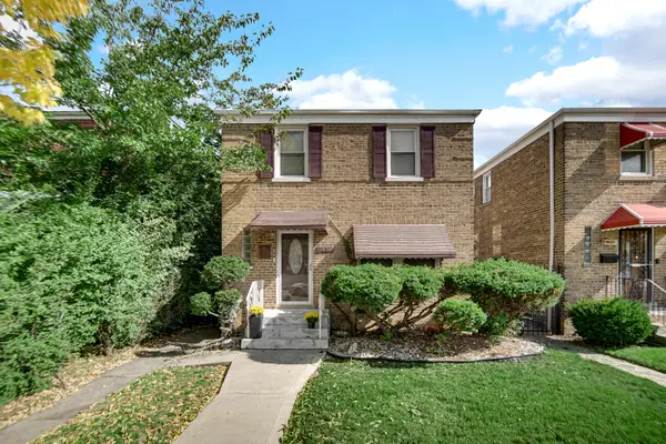 9831 S Prairie Avenue, Chicago, IL 60628