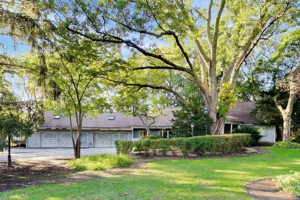5280 Old Plum Grove Road, Palatine, IL 60067