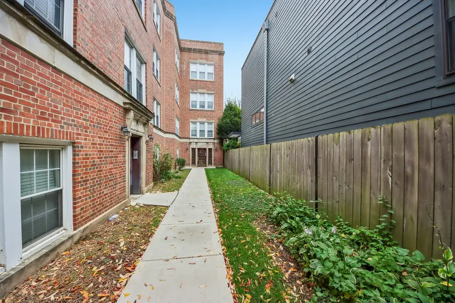 4321 N Drake Avenue #2W, Chicago, IL 60618 - #3