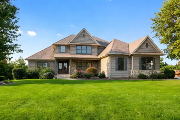 3934 Grayhawk Court, Bettendorf, IA 52722
