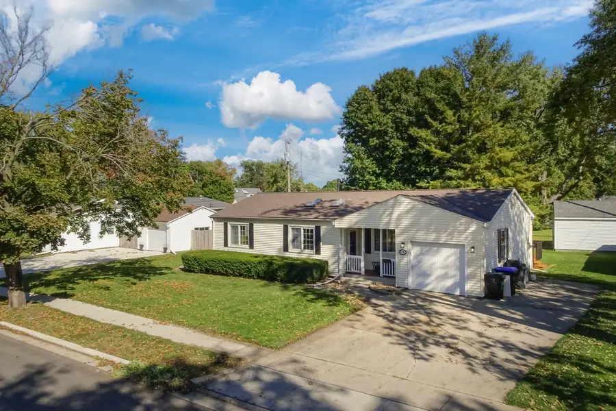 1010 Mcgregor Street, Bloomington, IL 61701 - #2