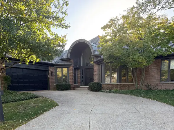 1630 Freesia Court, Highland Park, IL 60035