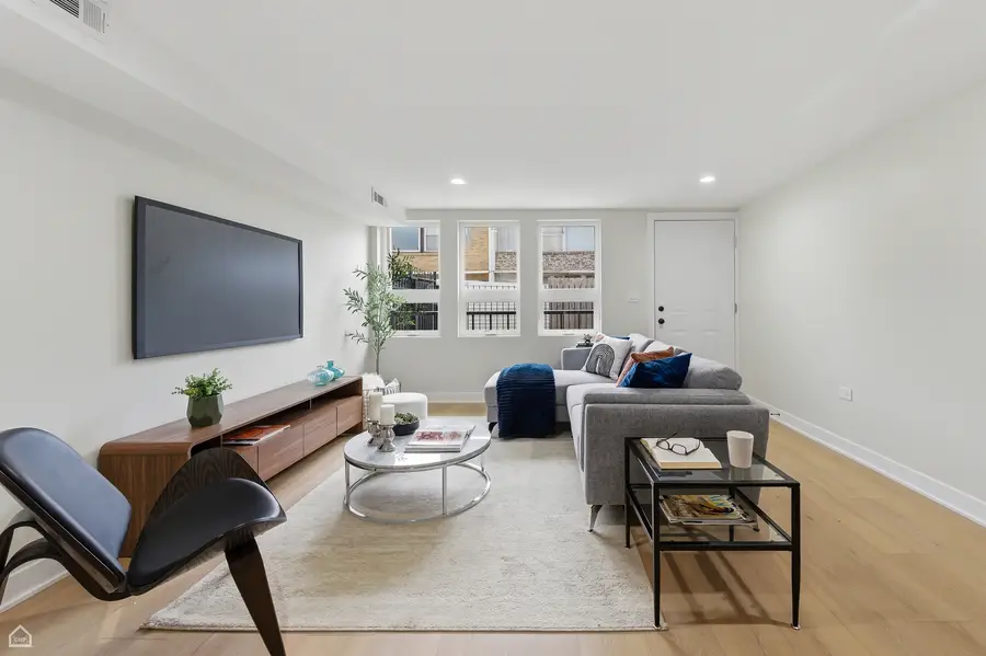 825 E 48th Street #D, Chicago, IL 60615 - #2