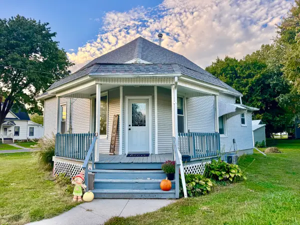 609 NW 3rd Street, Aledo, IL 61231