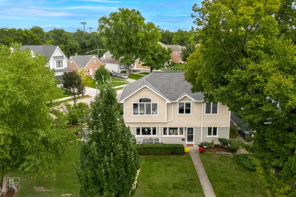 393 S Hawthorne Avenue, Elmhurst, IL 60126