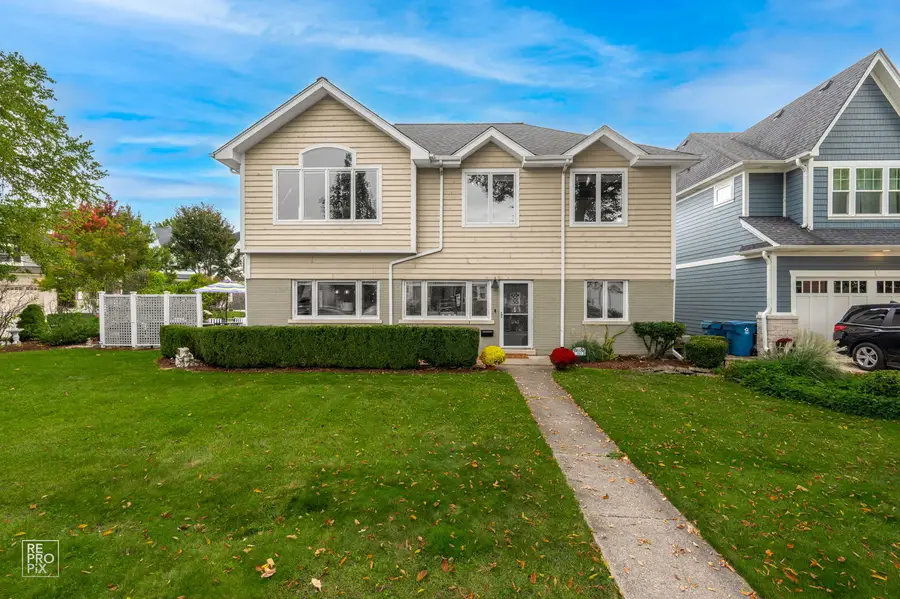 393 S Hawthorne Avenue, Elmhurst, IL 60126 - #2