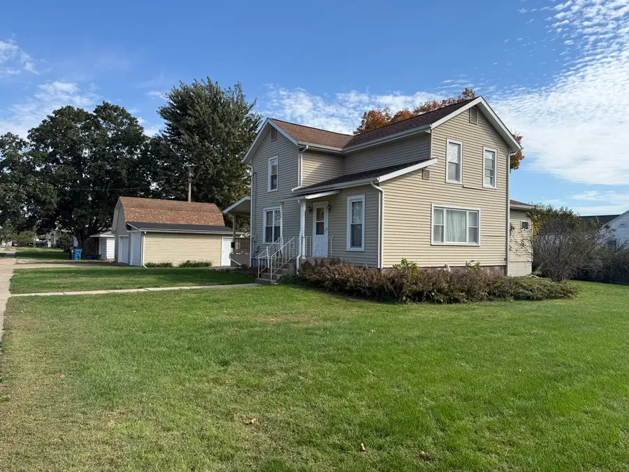 206 E Clark Street, Princeton, IL 61356 - #2