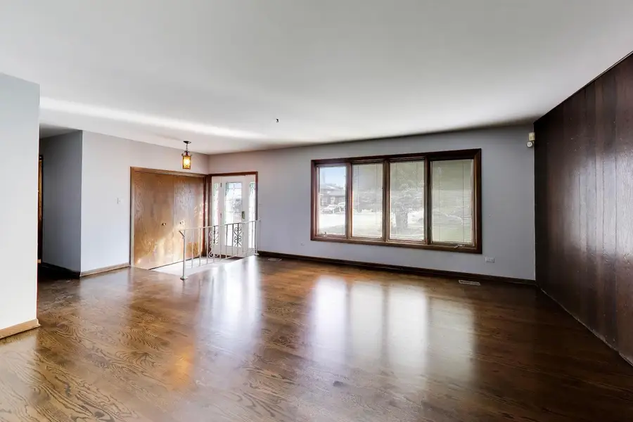 54 E 163rd Street, South Holland, IL 60473 - #3