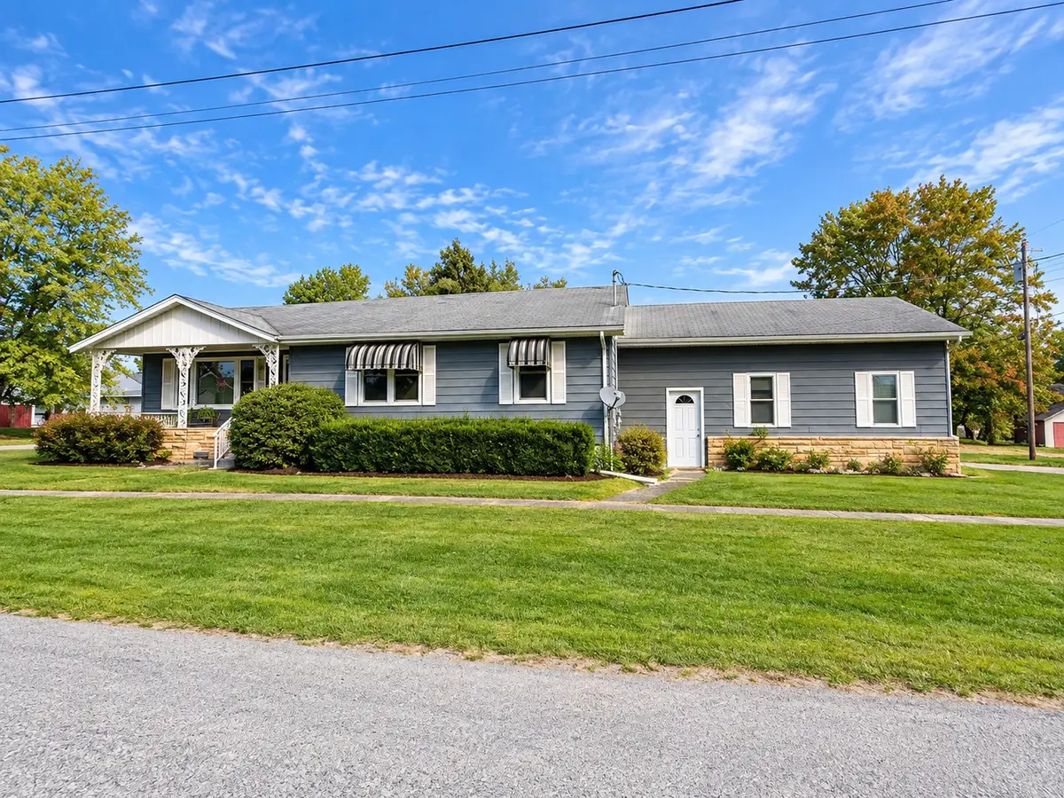 801 E Harrison Street, Herrin, IL 62948 - #1