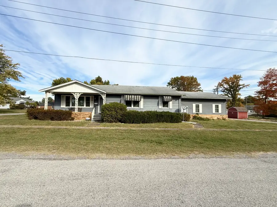 801 E Harrison Street, Herrin, IL 62948 - #2