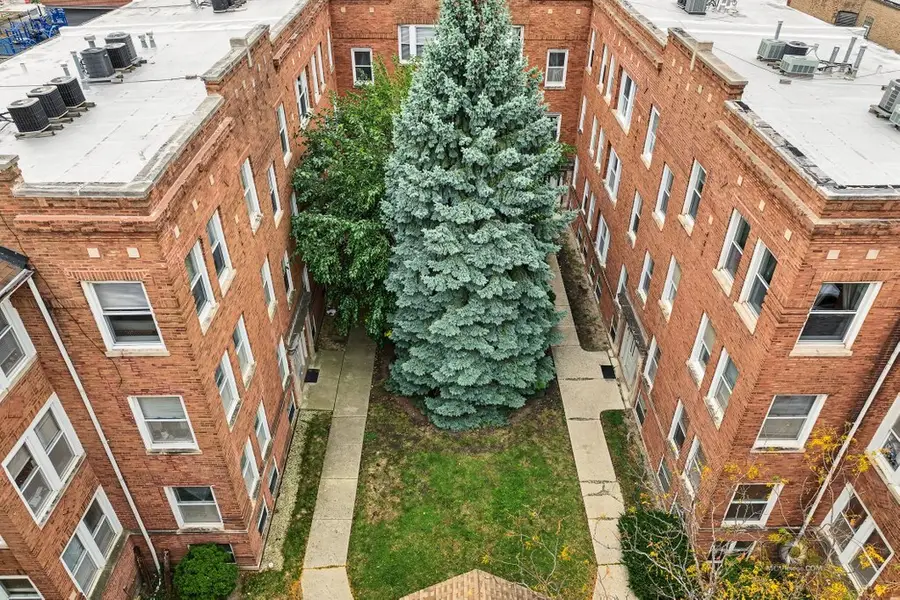 4916 N Kedzie Avenue #3W, Chicago, IL 60625 - #2