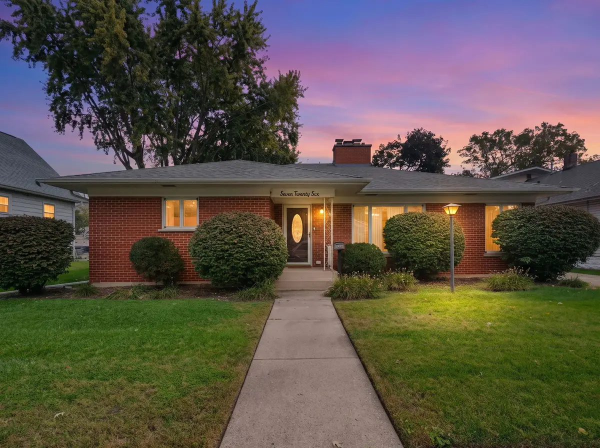 726 S Union Street, Aurora, IL 60505 - #1