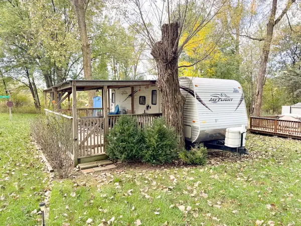 25/34 Woodhaven, Sublette, IL 61367