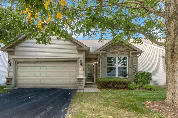 2771 Beacon Point Circle, Elgin, IL 60124