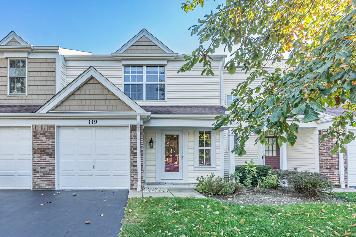 119 E Shag Bark Lane, Streamwood, IL 60107 - #1