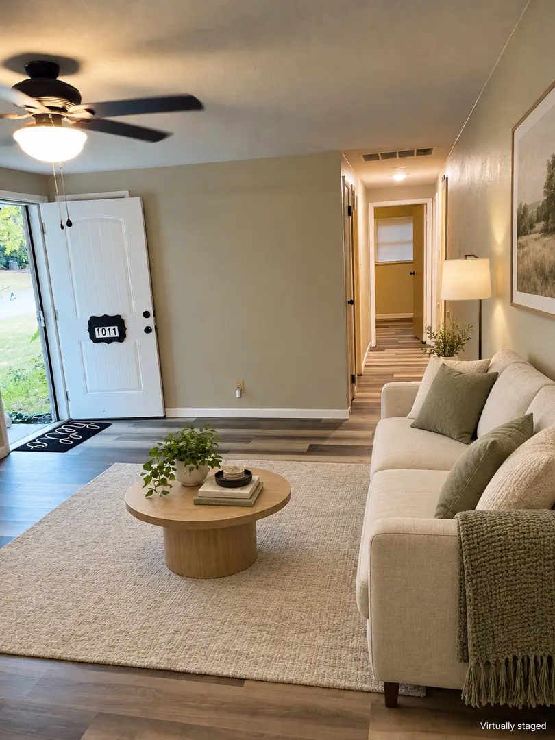1011 W Laurel Street W, Carbondale, IL 62901 - #3