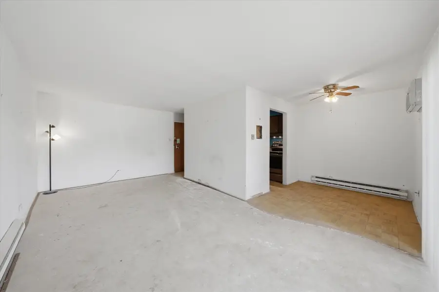 9717 S Keeler Avenue #109, Oak Lawn, IL 60453 - #3