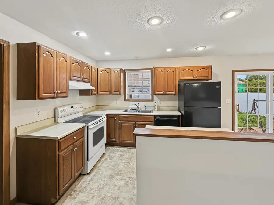 110 Fleming Court #110, Watseka, IL 60970 - #2