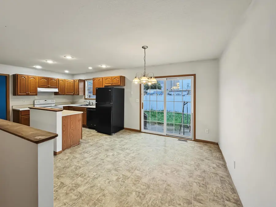 110 Fleming Court #110, Watseka, IL 60970 - #3