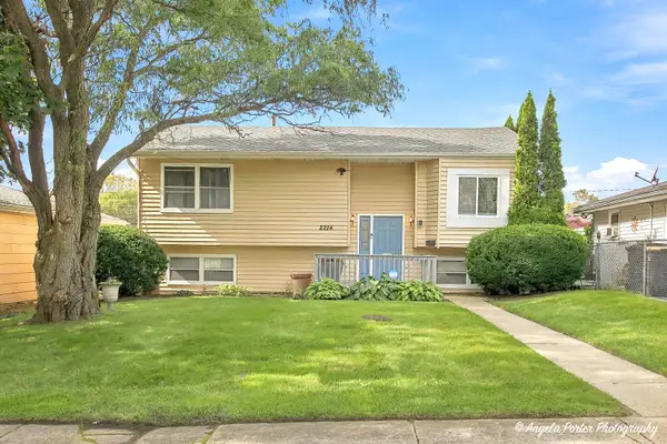 2714 Gilead Avenue, Zion, IL 60099