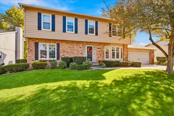 20 Kensington Circle, Bloomington, IL 61704