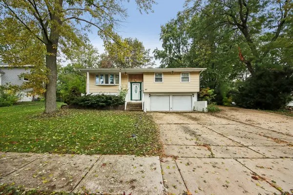 1410 Princeton Lane, Schaumburg, IL 60193