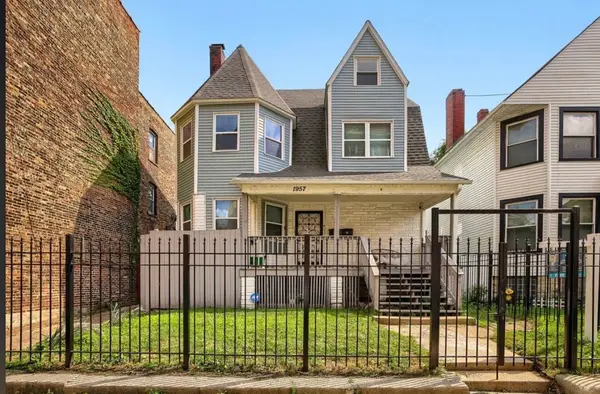 1957 E 72nd Street, Chicago, IL 60649