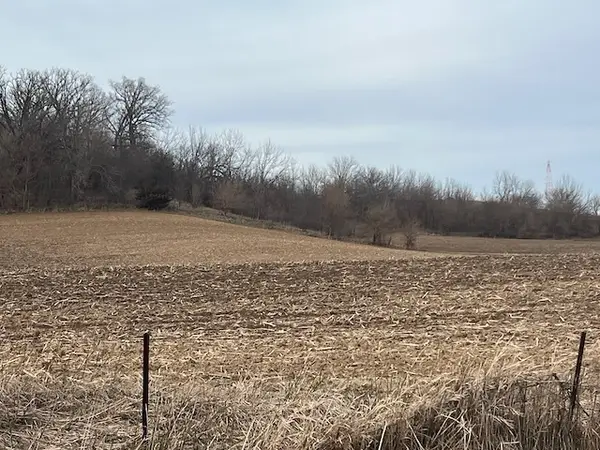 1 235th Street, LeClaire, IA 52753