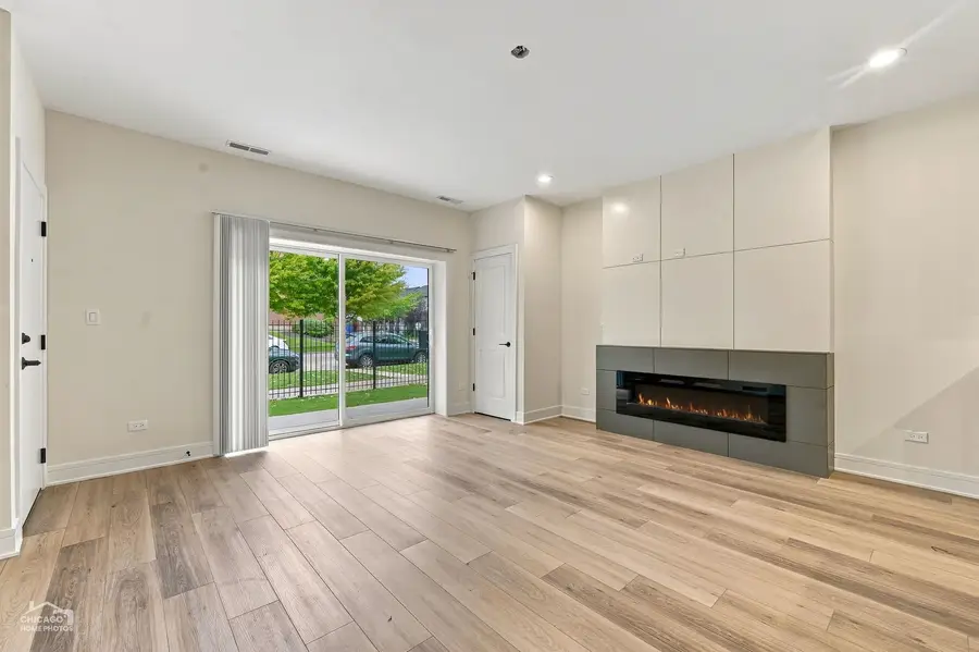 4605 S Prairie Avenue, Chicago, IL 60653 - #3