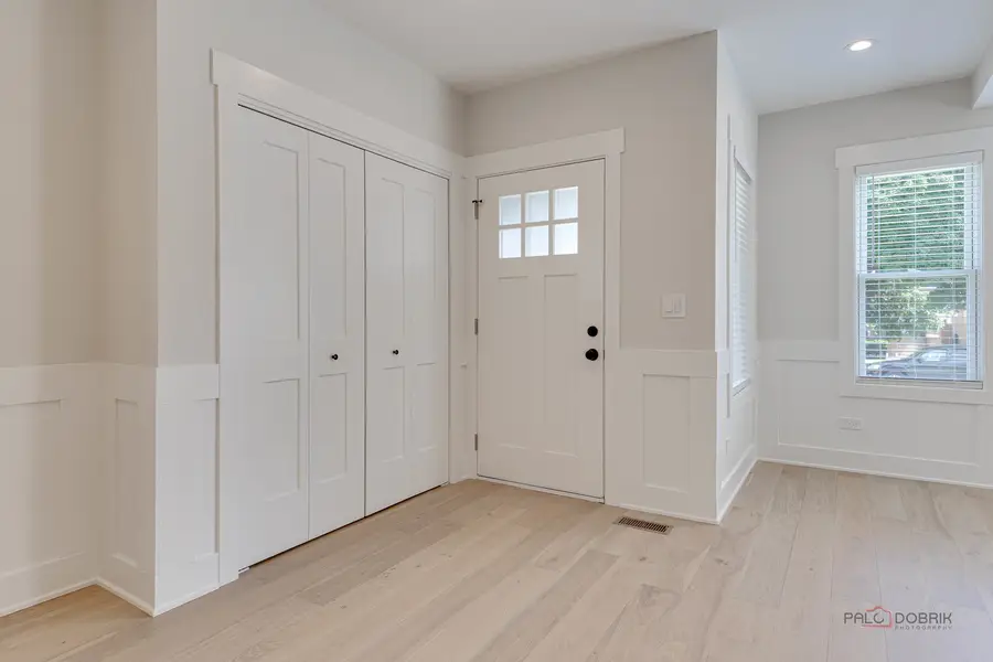 5748 W Eastwood Avenue, Chicago, IL 60630 - #2
