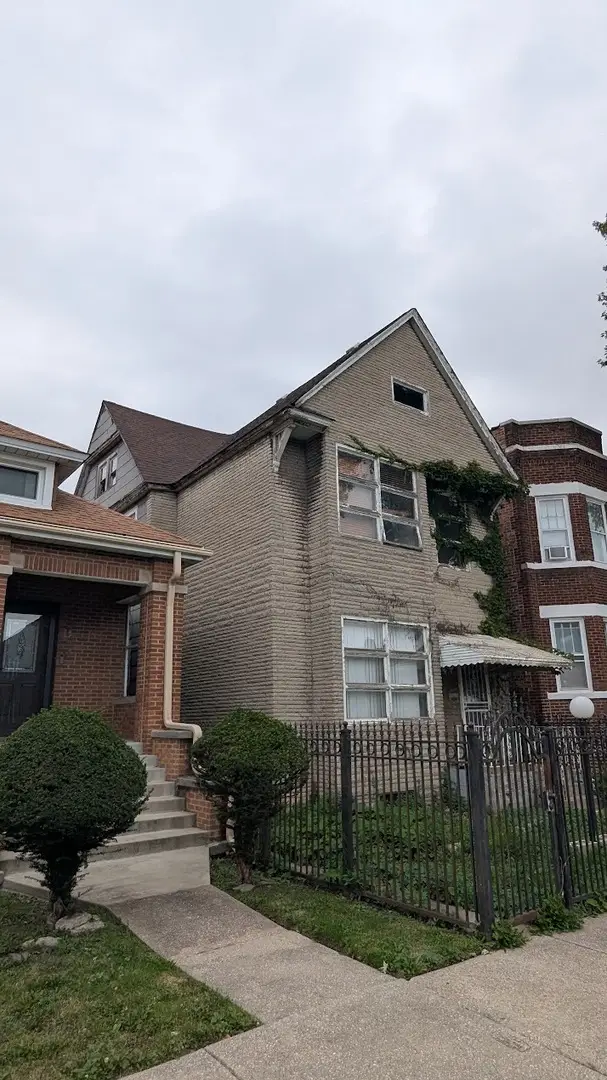 8318 S Manistee Avenue, Chicago, IL 60617 - #2