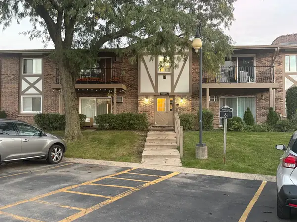 9s220 S Frontage Road #18-204, Willowbrook, IL 60527