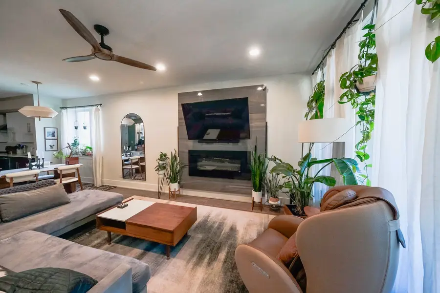 1818 N Sawyer Avenue #1E, Chicago, IL 60647 - #3