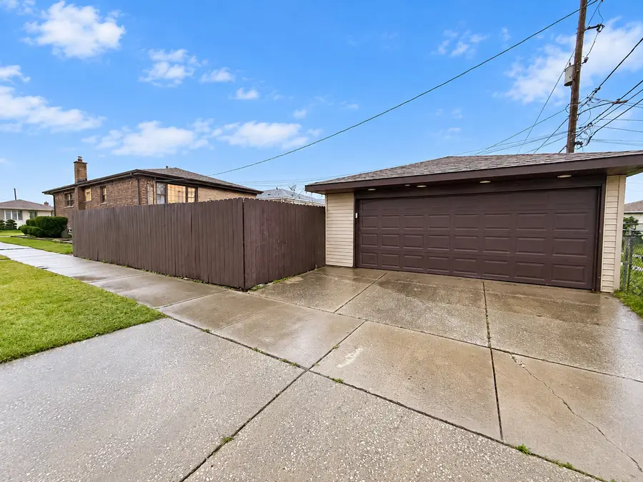 365 Marquette Avenue, Calumet City, IL 60409 - #3