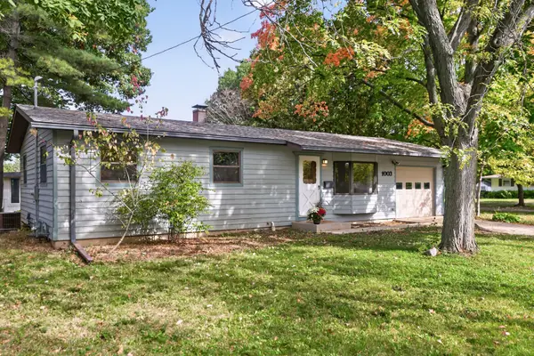 1003 Susan Court, DeKalb, IL 60115