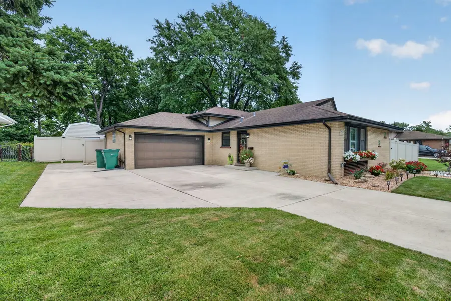 1043 Walter Street, Lemont, IL 60439 - #2