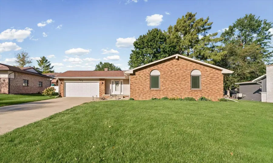 104 Surrey Court, Monticello, IL 61856 - #2
