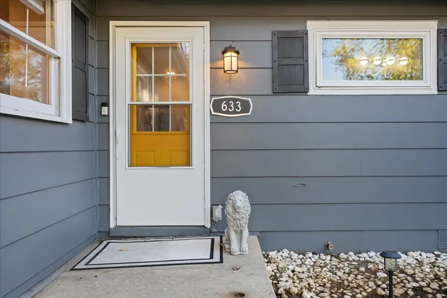 633 Seneca Drive, Aurora, IL 60506 - #2