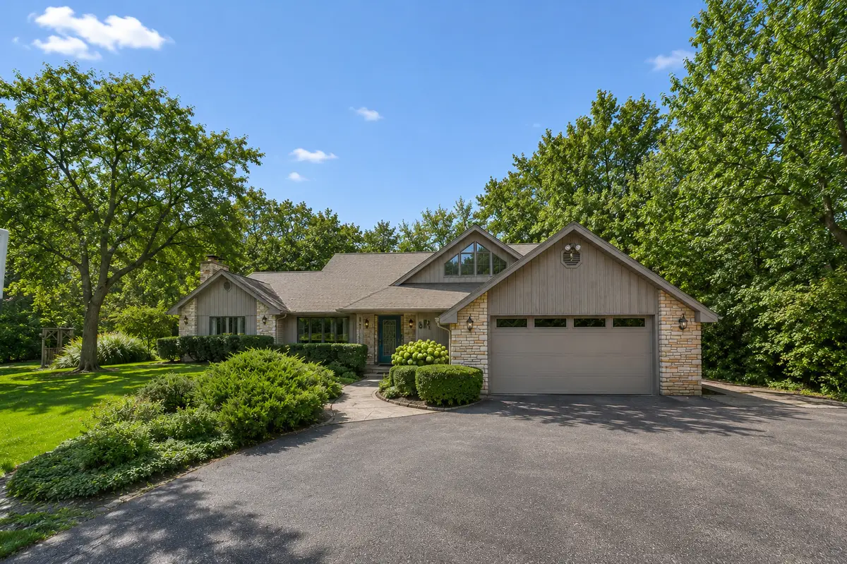 1543 N Saint Marys Road, Green Oaks, IL 60048 - #1