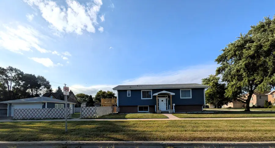 10301 Minnick Avenue, Oak Lawn, IL 60453 - #2