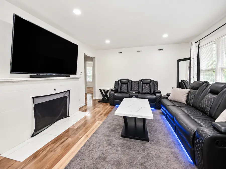 1125 Wadsworth Avenue, North Chicago, IL 60064 - #3