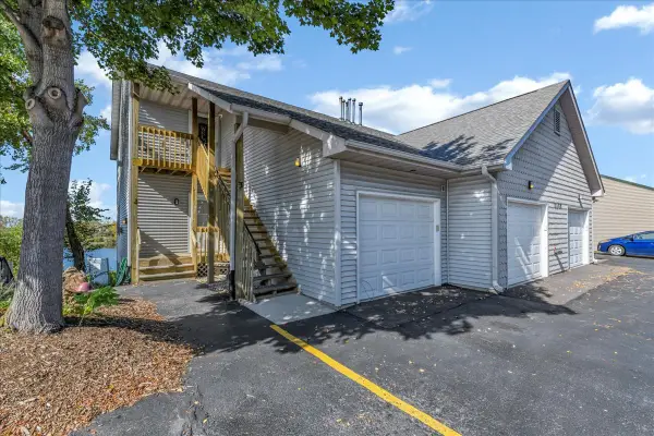 7280 N Alpine Road #2, Loves Park, IL 61111