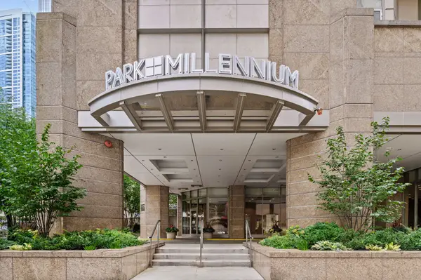 222 N Columbus Drive #2209, Chicago, IL 60601