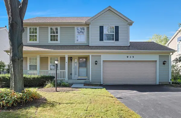 935 Concord Circle, Mundelein, IL 60060